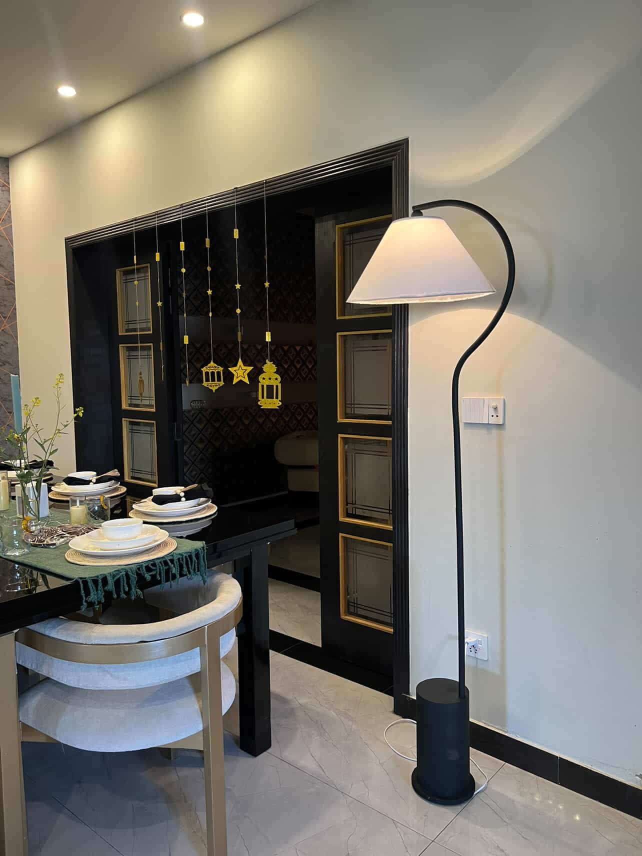 Matt Black Arc Floor Lamp