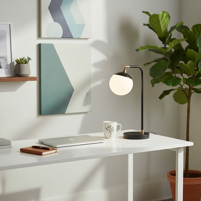 Table Lamp Globe black